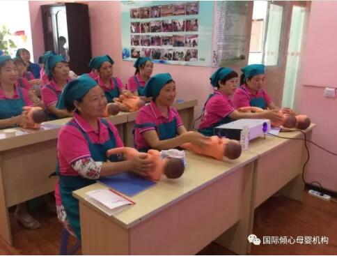 “国标月嫂金牌班”9.10火爆开班了，高薪就业