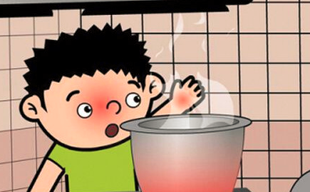 预防宝宝被烫伤家长应该注意3件事情