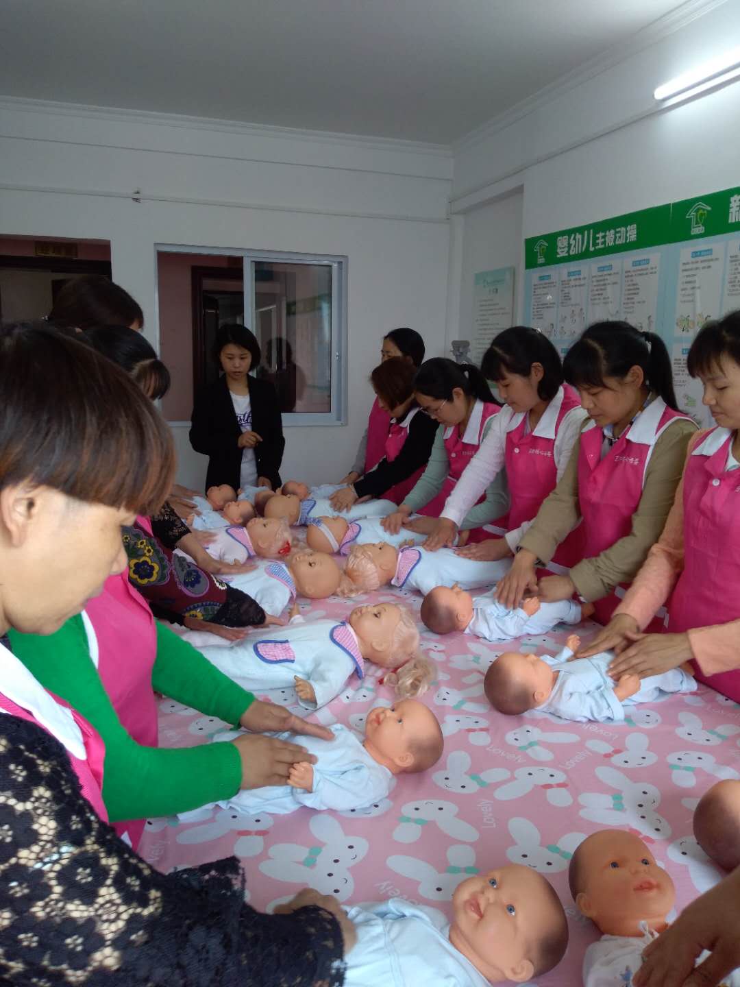 重庆月嫂公司告诉你们该如何对宝宝进行早教