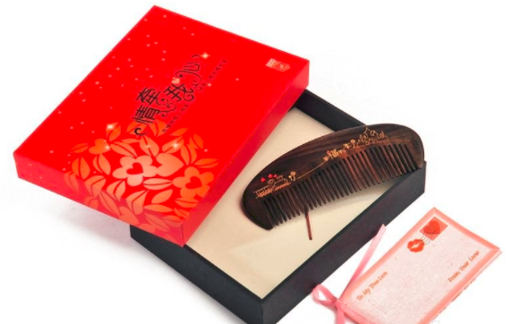 想让宝宝头发变得浓密吗？倾心母婴教你3个小窍门