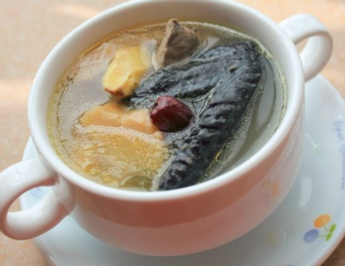 月子餐治疗食谱--乌鸡榴莲汤