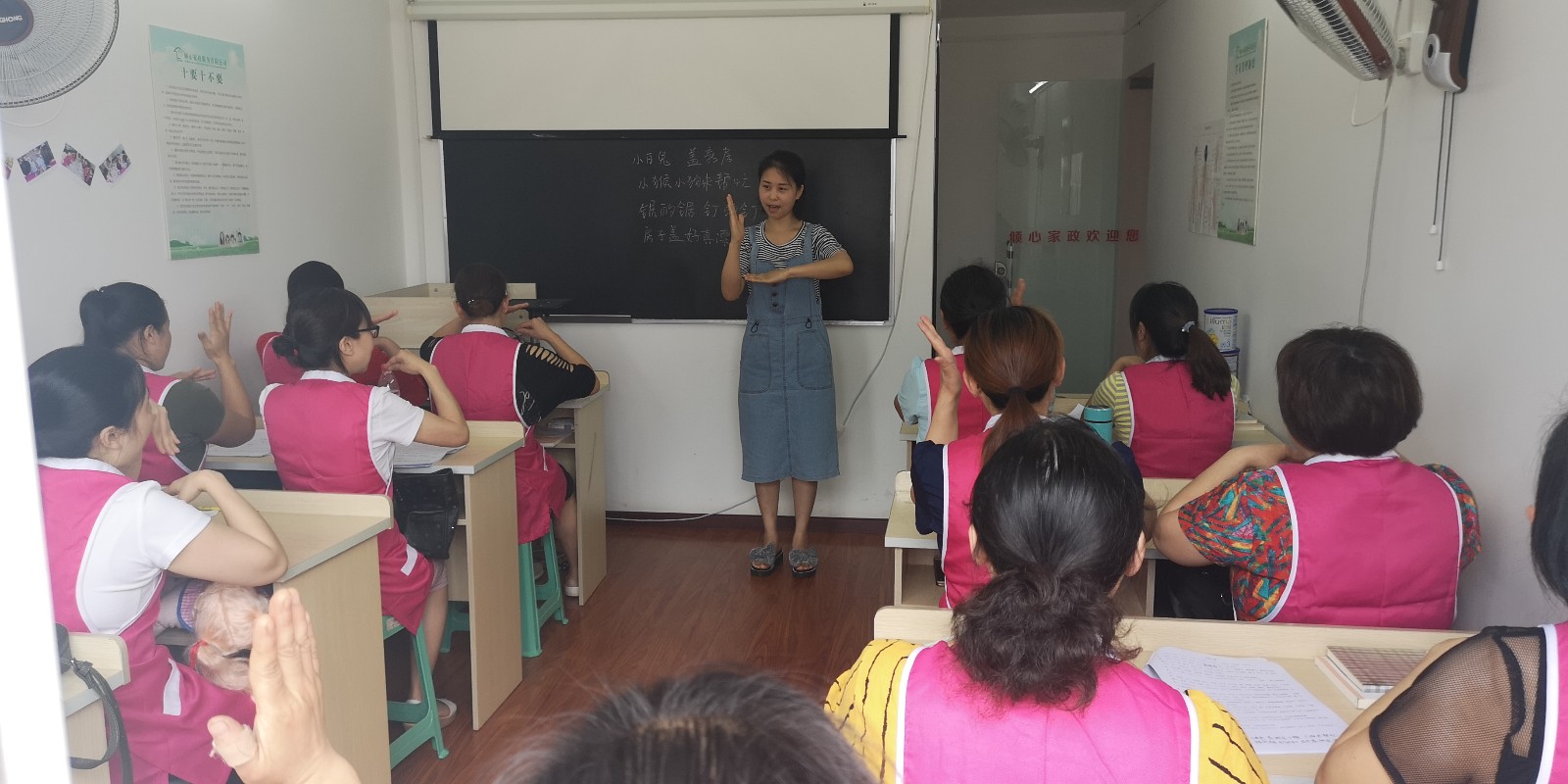 万州月嫂培训知识：婴儿很“迟钝” 护理要小心